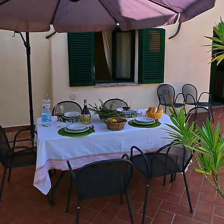 Holiday Falerona